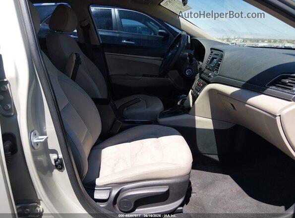 KMHD74LF0HU085314 2017 HYUNDAI ELANTRA Tan Front interior view