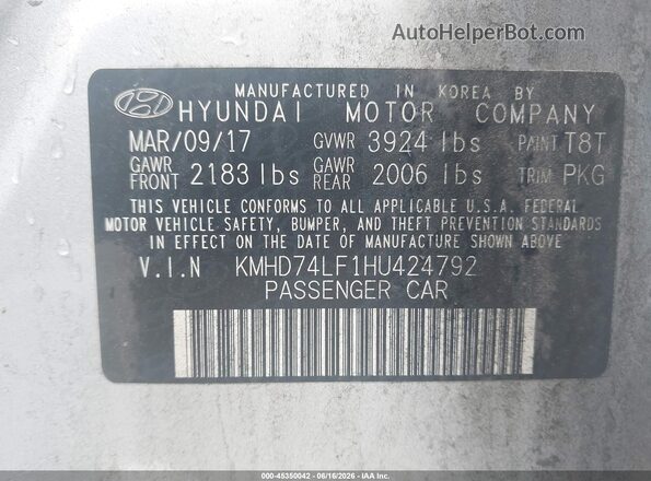 KMHD74LF1HU424792 2017 HYUNDAI ELANTRA Silver ძრავის განყოფილების ხედი