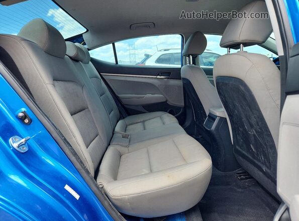 KMHD74LF2HU408410 2017 HYUNDAI ELANTRA Blue უკანა სავარძლების ხედი