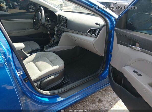 KMHD74LF8HU082726 2017 HYUNDAI ELANTRA Blue Вид салону спереду