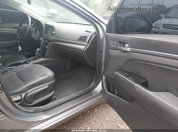 KMHD84LF0HU263980 2017 HYUNDAI ELANTRA Gray Вид салону спереду