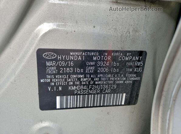 KMHD84LF2HU136129 2017 HYUNDAI ELANTRA Silver Vista del compartimento del motor