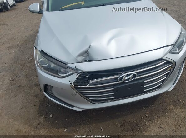 KMHD84LF2HU267013 2017 HYUNDAI ELANTRA Серебряный Вид спереди