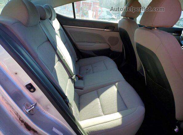 KMHD84LF2JU522328 2018 HYUNDAI ELANTRA Silver Հետևի նստատեղերի տեսք
