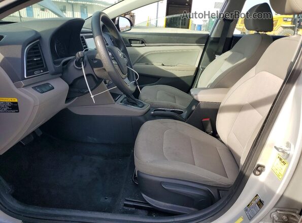 KMHD84LF3HU203532 2017 HYUNDAI ELANTRA Silver წინა სალონის ხედი
