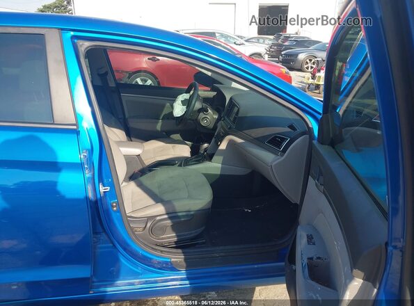 KMHD84LF3JU657334 2018 HYUNDAI ELANTRA Blue Front interior view