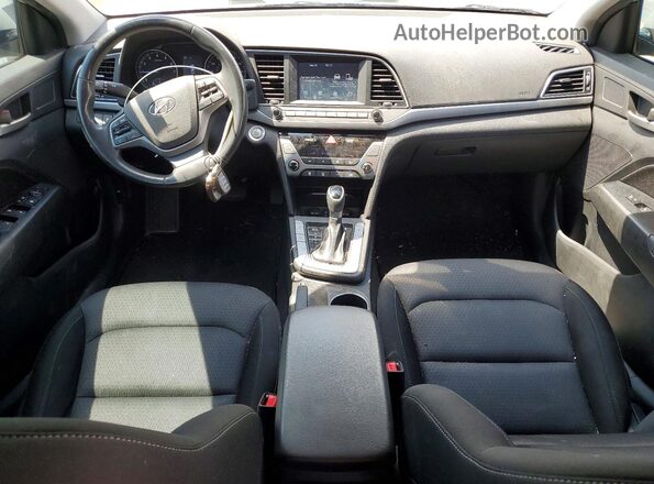 KMHD84LF4JU586161 2018 HYUNDAI ELANTRA Серебряный Вид панели приборов