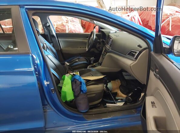 KMHD84LF5HU273517 2017 HYUNDAI ELANTRA Blue Սալոնի դիմացի տեսք