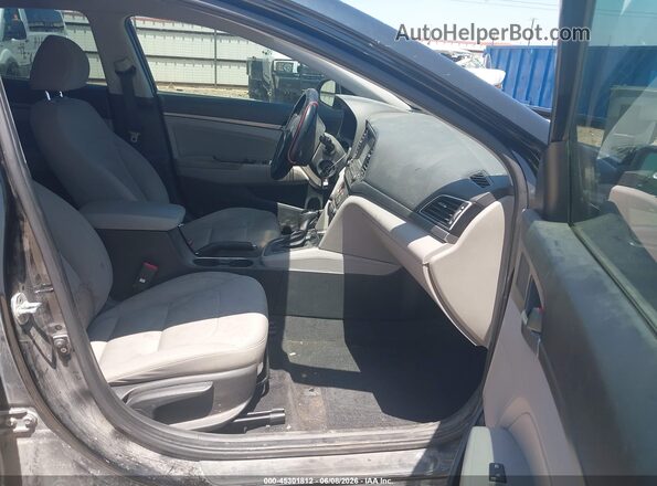 KMHD84LF6JU504334 2018 HYUNDAI ELANTRA Black Widok wnętrza z przodu