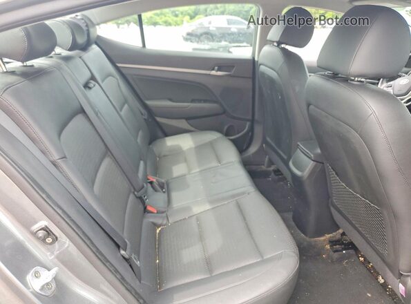 KMHD84LF7HU070077 2017 HYUNDAI ELANTRA Charcoal უკანა სავარძლების ხედი
