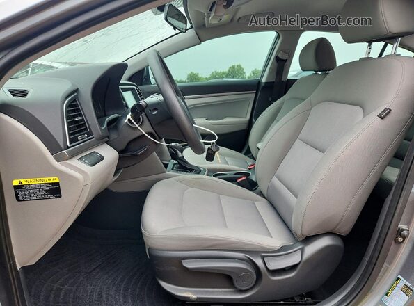 KMHD84LF7HU196732 2017 HYUNDAI ELANTRA Charcoal Widok wnętrza z przodu