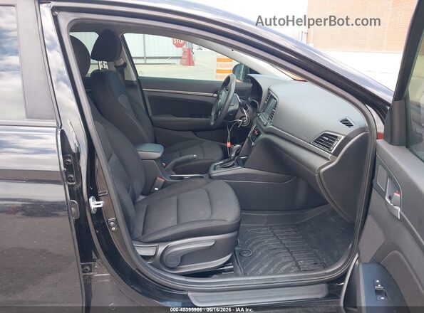 KMHD84LF7JU499838 2018 HYUNDAI ELANTRA Black Вид салону спереду
