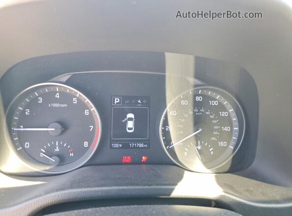 KMHD84LF7JU525208 2018 HYUNDAI ELANTRA Silver Vista del cuadro de instrumentos