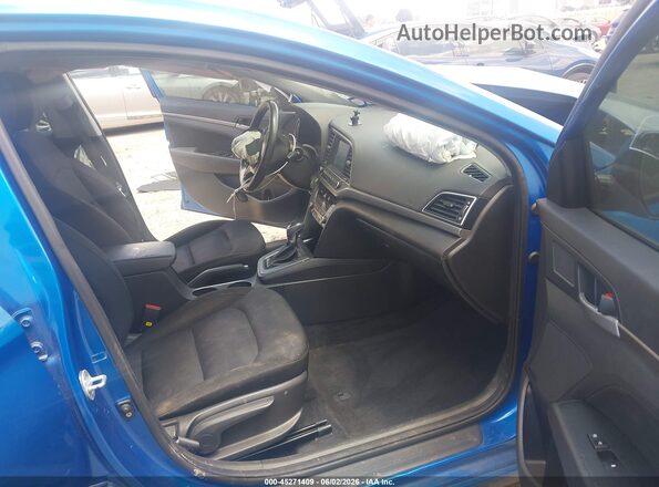 KMHD84LF8HU253195 2017 HYUNDAI ELANTRA Blue წინა სალონის ხედი