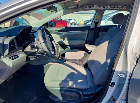 KMHD84LF8KU779169 2019 HYUNDAI ELANTRA Серебряный Вид салона спереди