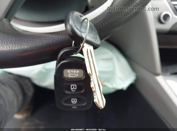 KMHD84LF9HU145085 2017 HYUNDAI ELANTRA Blue Dashboard view