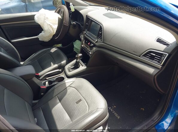 KMHD84LF9HU284259 2017 HYUNDAI ELANTRA Синий Вид салона спереди