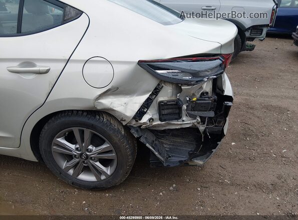 KMHD84LF9HU296430 2017 HYUNDAI ELANTRA Gold Դիմացի տեսք