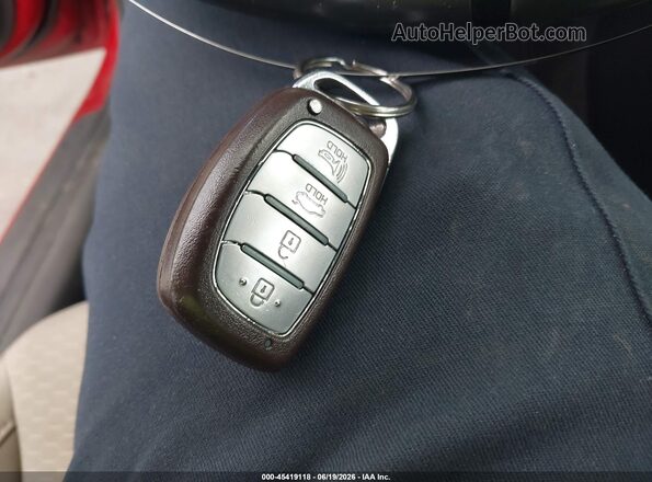 KMHD84LF9KU806606 2019 HYUNDAI ELANTRA Красный Вид панели приборов