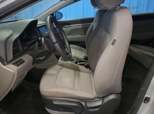 KMHD84LFXKU878978 2019 HYUNDAI ELANTRA Silver Widok wnętrza z przodu