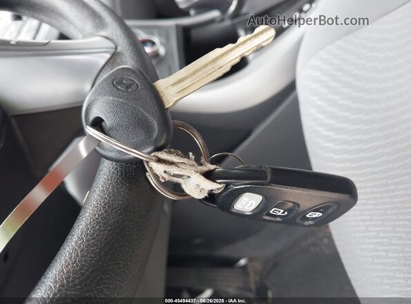 KMHDH4AE1GU583589 2016 HYUNDAI ELANTRA Silver Dashboard view