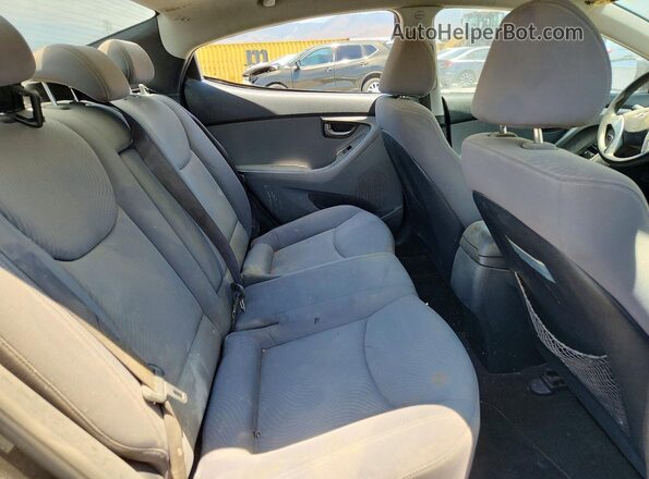 KMHDH4AE8GU583752 2016 HYUNDAI ELANTRA Black Հետևի նստատեղերի տեսք