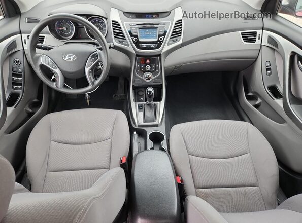 KMHDH4AE8GU599546 2016 HYUNDAI ELANTRA Red Widok deski rozdzielczej