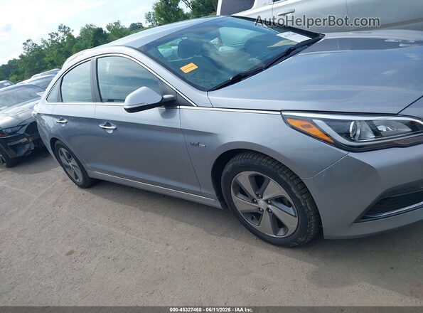 KMHE14L28HA045017 2017 HYUNDAI SONATA PLUG-IN HYBRID Silver Rear interior view