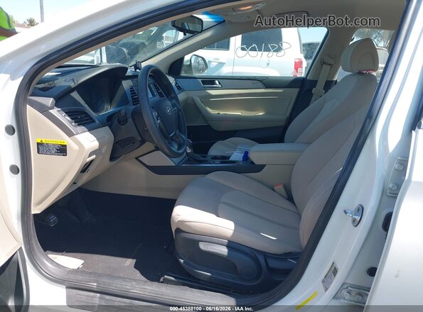 KMHE24L17GA037767 2016 HYUNDAI SONATA HYBRID White Front interior view