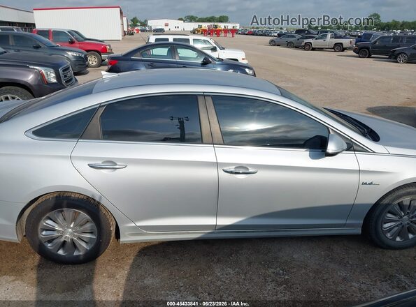 KMHE24L30HA063033 2017 HYUNDAI SONATA HYBRID Silver Вид задньої частини салону