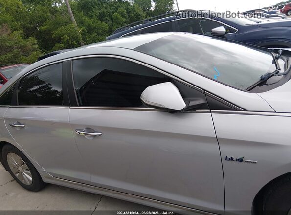 KMHE24L31HA075658 2017 HYUNDAI SONATA HYBRID Silver 