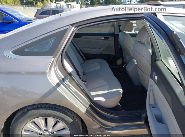KMHE24L35HA074299 2017 HYUNDAI SONATA HYBRID Gray Vista de la etiqueta del VIN
