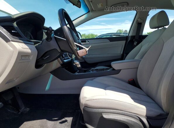 KMHE24L36KA091717 2019 HYUNDAI SONATA White Widok wnętrza z przodu
