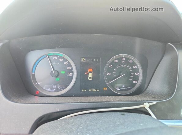 KMHE34L1XGA017719 2016 HYUNDAI SONATA Black Instrument cluster view