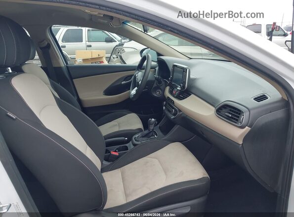 KMHH35LE0LU125104 2020 HYUNDAI ELANTRA GT White Vista interior delantera