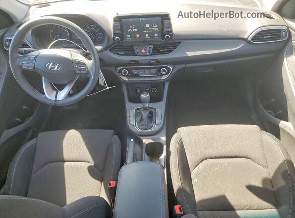 KMHH35LE2JU010047 2018 HYUNDAI ELANTRA Black Առջևի վահանակի տեսք
