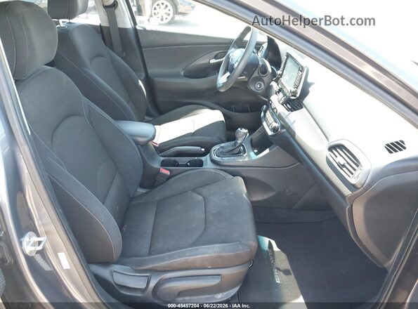 KMHH35LE2JU013448 2018 HYUNDAI ELANTRA GT Gray Front interior view
