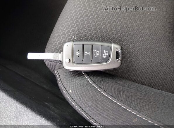 KMHH35LE2JU022201 2018 HYUNDAI ELANTRA GT White Вид панелі приладів