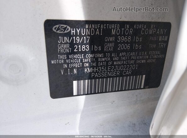 KMHH35LE2JU022201 2018 HYUNDAI ELANTRA GT White Вид підкапотного простору