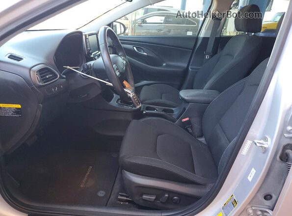 KMHH35LE2JU024112 2018 HYUNDAI ELANTRA Silver Widok wnętrza z przodu
