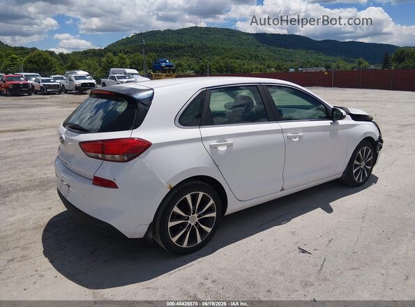 KMHH35LE5JU013282 2018 HYUNDAI ELANTRA GT White Rear right