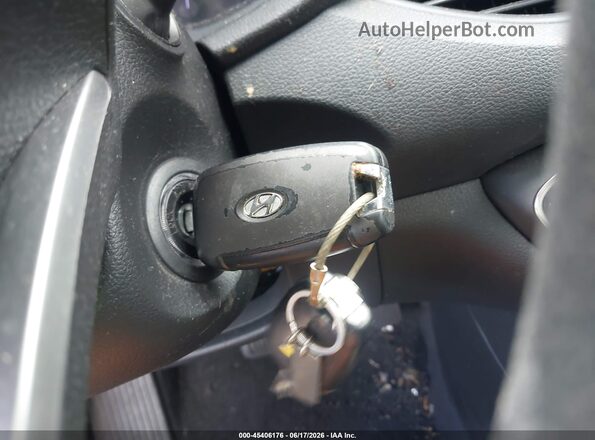 KMHH35LE6KU104062 2019 HYUNDAI ELANTRA GT Черный Вид панели приборов