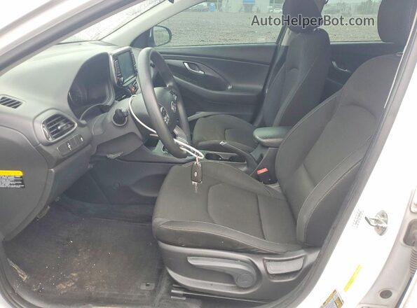 KMHH35LE7KU089216 2019 HYUNDAI ELANTRA White Front interior view