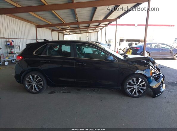 KMHH35LE8JU013275 2018 HYUNDAI ELANTRA GT Black Widok wnętrza z tyłu