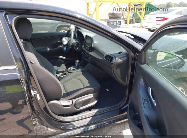 KMHH35LE9JU018565 2018 HYUNDAI ELANTRA GT Black Widok wnętrza z przodu