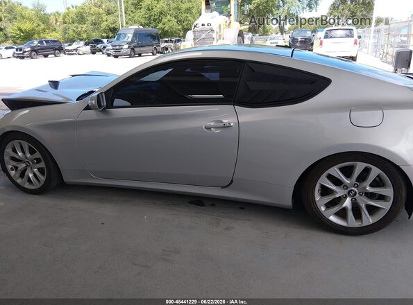 KMHHT6KJ4GU135533 2016 HYUNDAI GENESIS Silver 