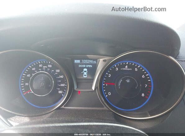 KMHHU6KJ2GU135107 2016 HYUNDAI GENESIS Silver Հետևի նստատեղերի տեսք
