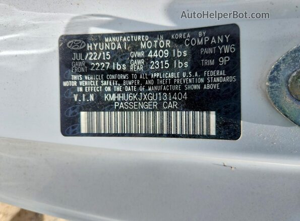 KMHHU6KJXGU131404 2016 HYUNDAI GENESIS White Engine compartment view