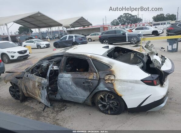 KMHL64JA5RA421192 2024 HYUNDAI SONATA White Vista interior trasera