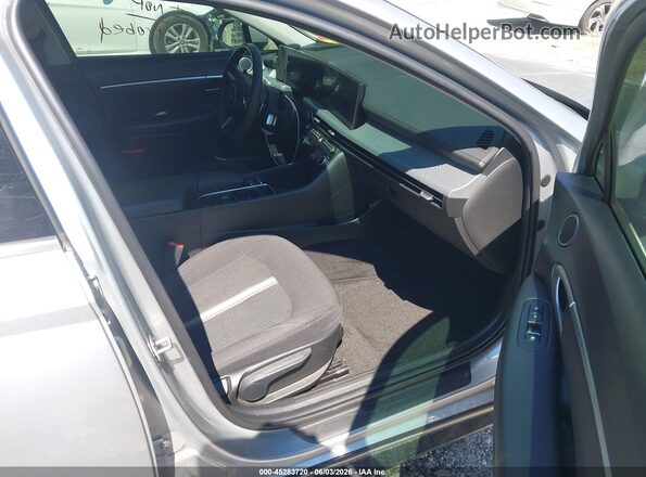 KMHL64JA9RA398709 2024 HYUNDAI SONATA Серебряный Вид салона спереди